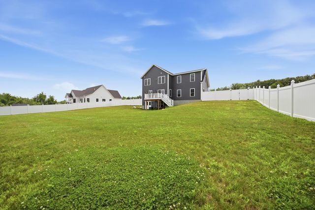 418 Blane Circle, Pembroke, NH 03275
