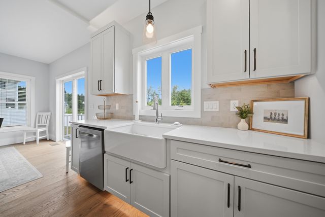 418 Blane Circle, Pembroke, NH 03275