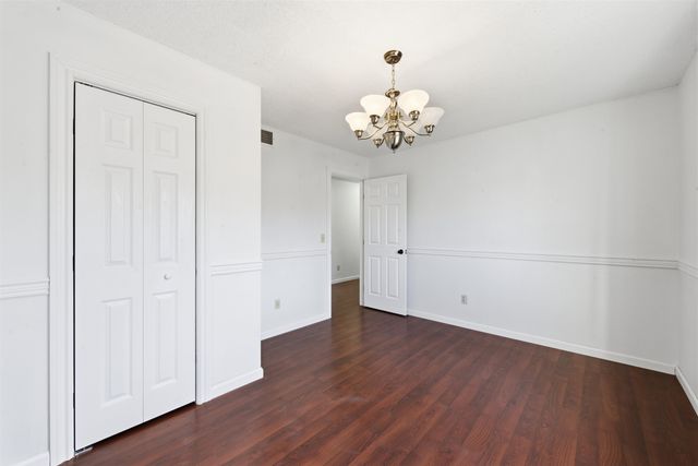 1930 N Cardington St, Wichita, KS 67212