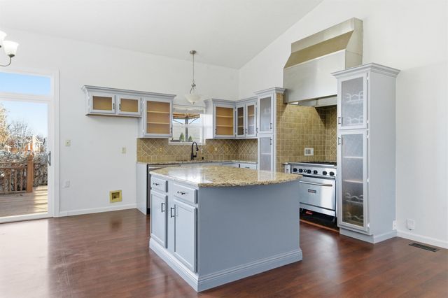 1930 N Cardington St, Wichita, KS 67212