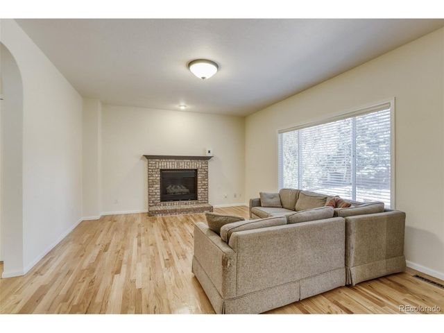 2606 Willow Creek Dr, Fort Collins, CO 80525