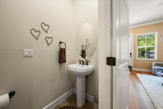 7247 Orchard Cir, Penryn, CA 95663