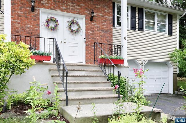6 Cooper Drive, Wanaque, NJ 07465