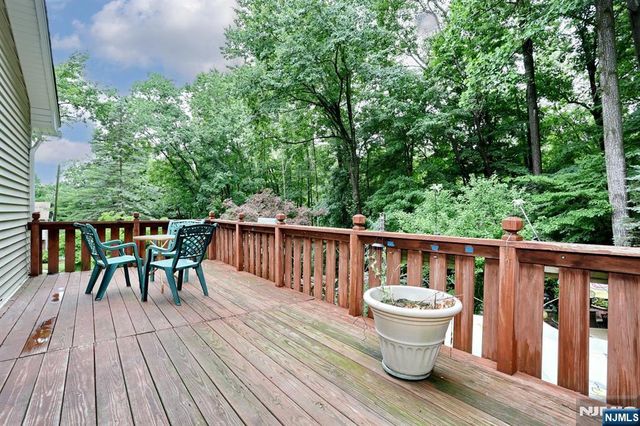 6 Cooper Drive, Wanaque, NJ 07465