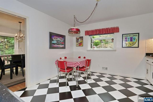 6 Cooper Drive, Wanaque, NJ 07465