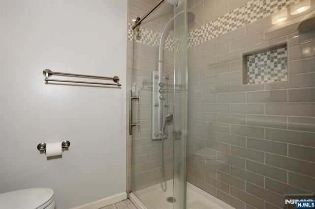 6 Cooper Drive, Wanaque, NJ 07465