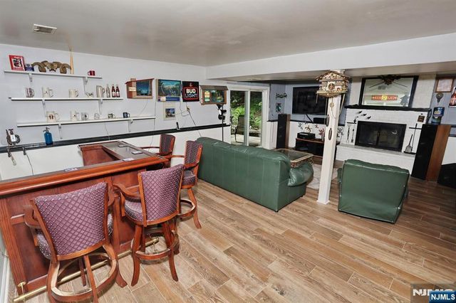6 Cooper Drive, Wanaque, NJ 07465