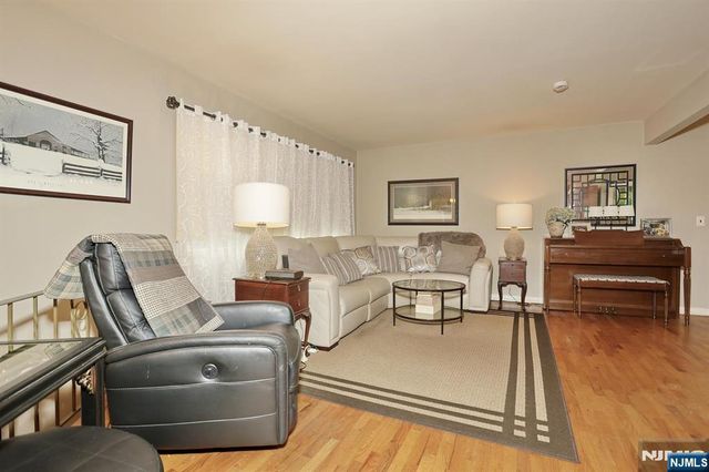 6 Cooper Drive, Wanaque, NJ 07465