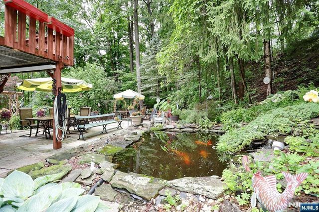 6 Cooper Drive, Wanaque, NJ 07465