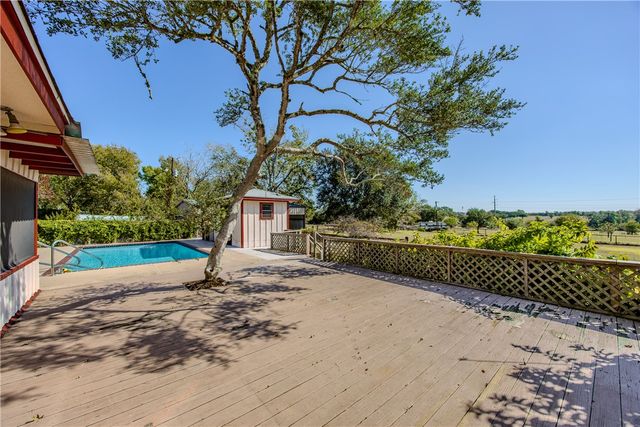 1051 FM 109, Brenham, TX 77833