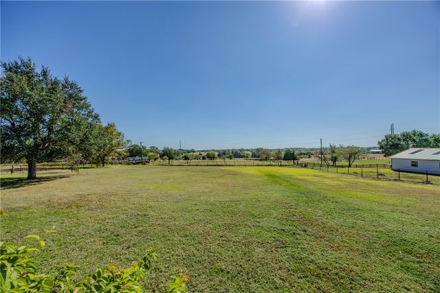 1051 FM 109, Brenham, TX 77833