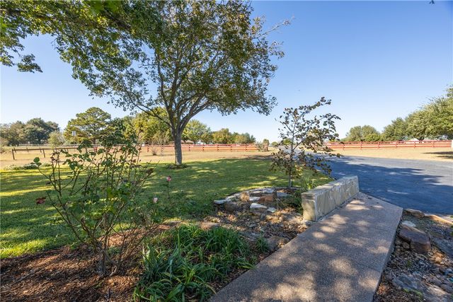 1051 FM 109, Brenham, TX 77833