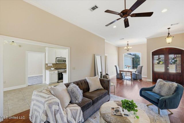 215 Tucker Drive, Brandon, MS 39042