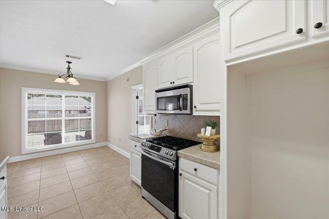 215 Tucker Drive, Brandon, MS 39042