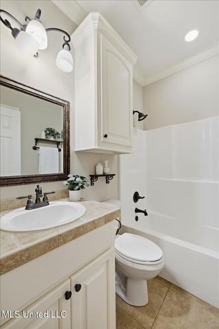 215 Tucker Drive, Brandon, MS 39042