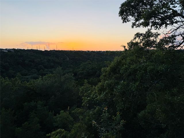 5904 SPARTAN CV, Austin, TX 78759