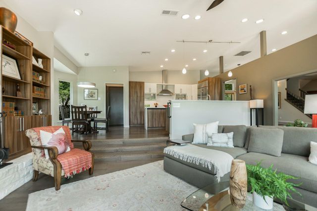 5904 SPARTAN CV, Austin, TX 78759