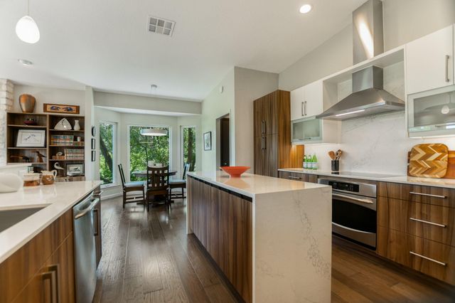 5904 SPARTAN CV, Austin, TX 78759