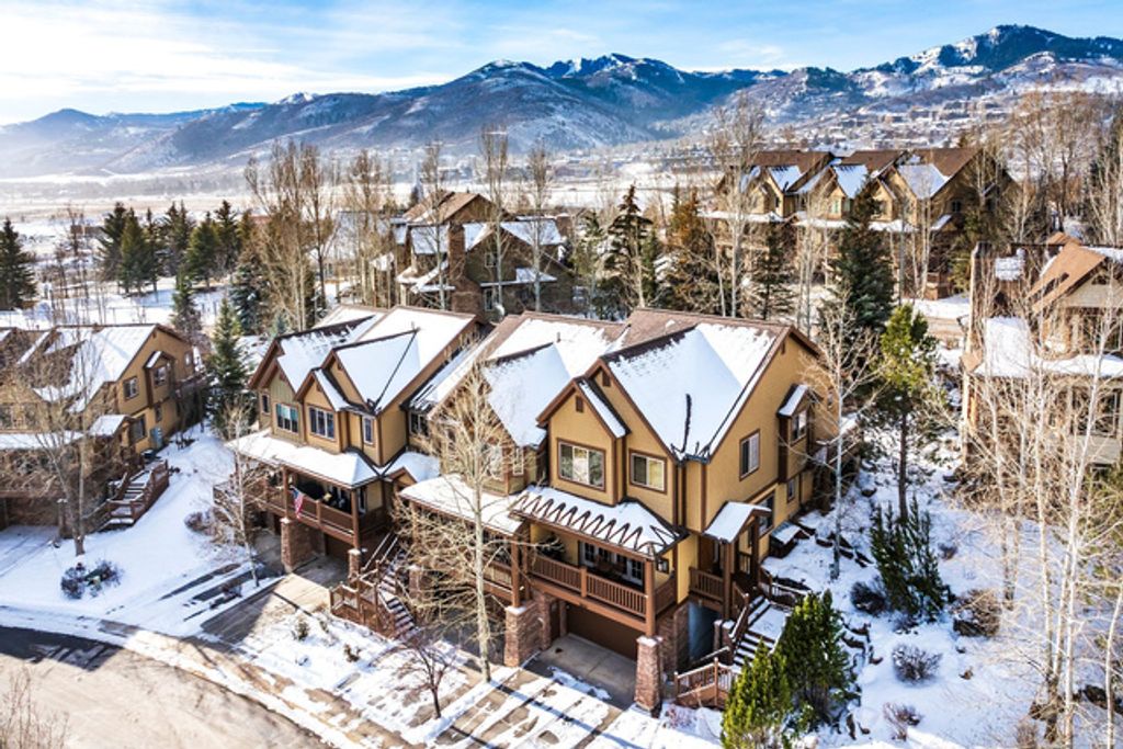 Image 2 of property listing at 3033 CANYON LINKS DR, Park City, UT 84098