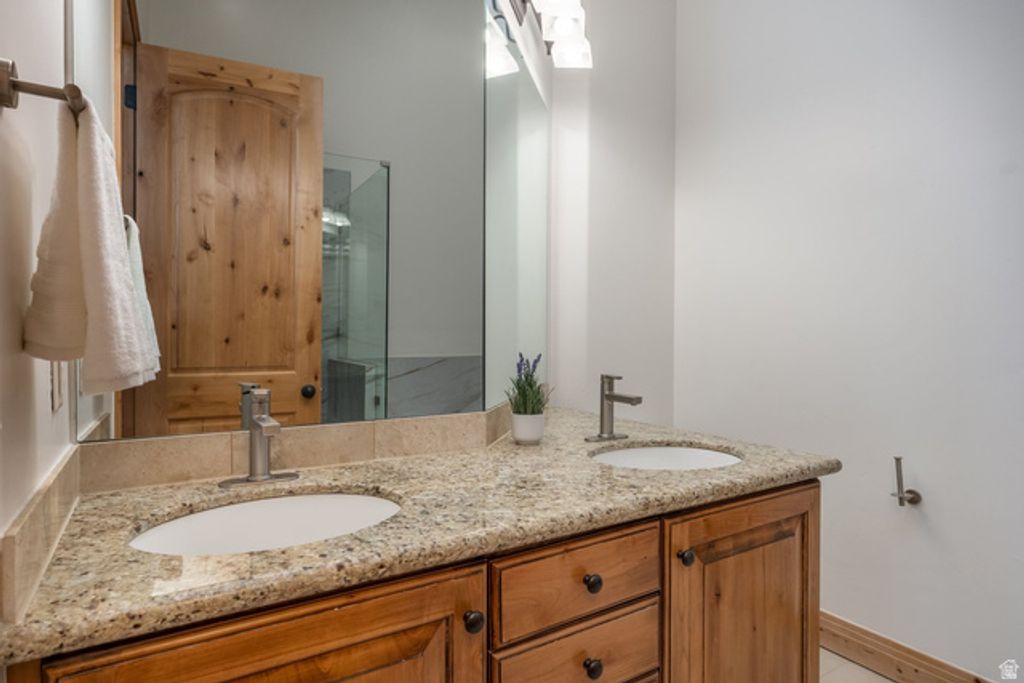 Image 7 of property listing at 3033 CANYON LINKS DR, Park City, UT 84098