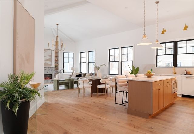 712 Watertown Street 712, Newton, MA 02460