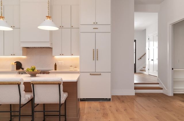 712 Watertown Street 712, Newton, MA 02460