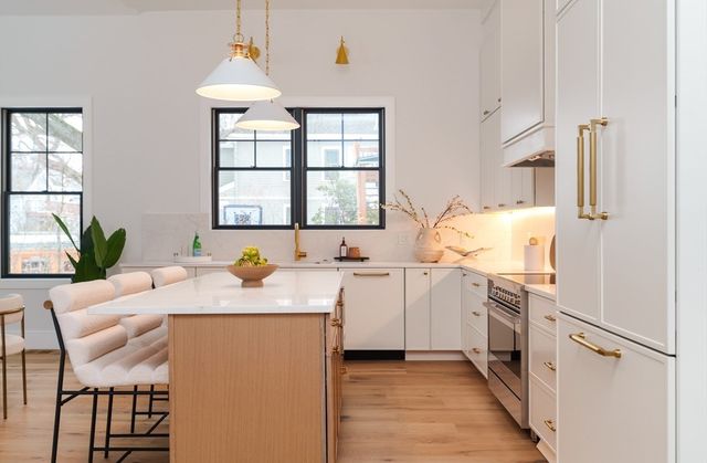 712 Watertown Street 712, Newton, MA 02460