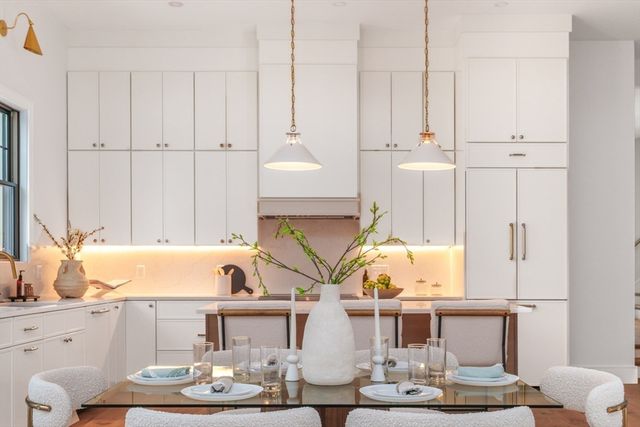 712 Watertown Street 712, Newton, MA 02460