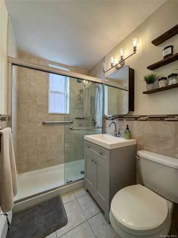 210 E Broadway 5A, Long Beach, NY 11561