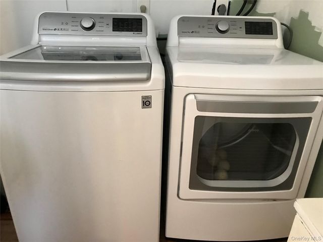 36 Oak Lane, Wading River, NY 11792