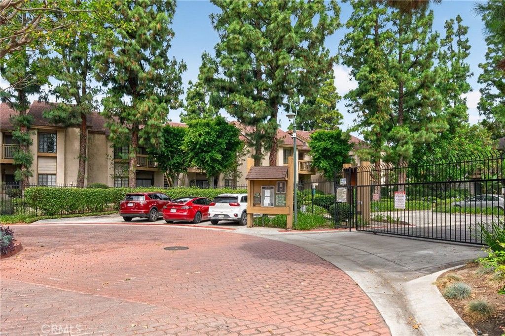 Image 25 of property listing at 16211 Downey Ave. 65, Paramount, CA 90723