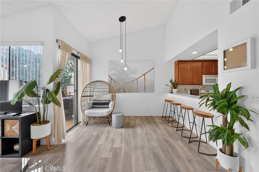Image 9 of property listing at 16211 Downey Ave. 65, Paramount, CA 90723