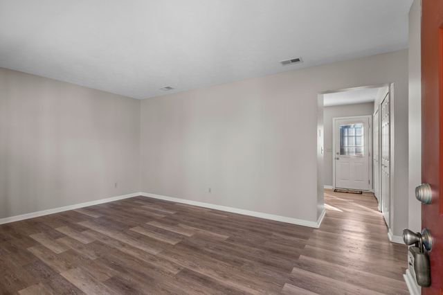 2824 Airwood Dr, Nashville, TN 37214