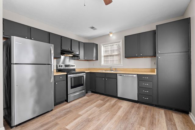2824 Airwood Dr, Nashville, TN 37214