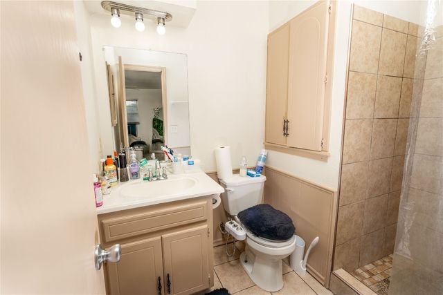 6429 N Peniel Avenue, Oklahoma City, OK 73132