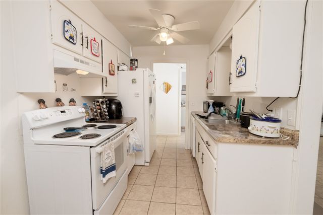 6429 N Peniel Avenue, Oklahoma City, OK 73132