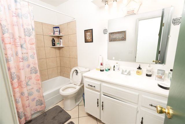 6429 N Peniel Avenue, Oklahoma City, OK 73132