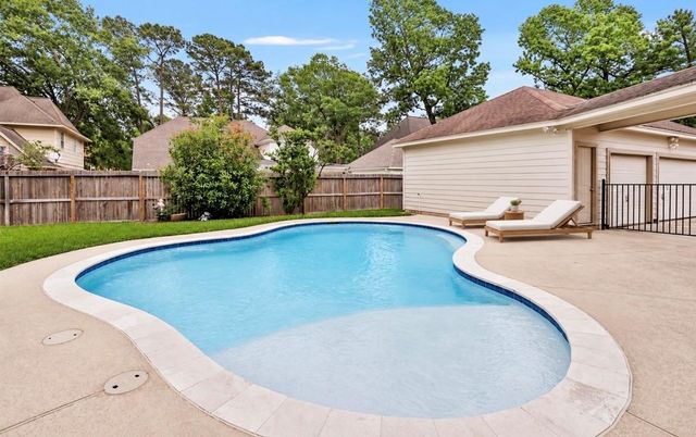 2106 Mountain Lake Drive, Kingwood, TX 77345