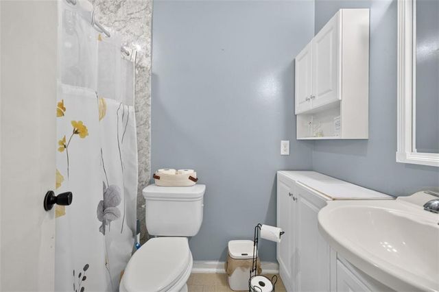 869 Rock Oak Lane, Lawrenceville, GA 30046