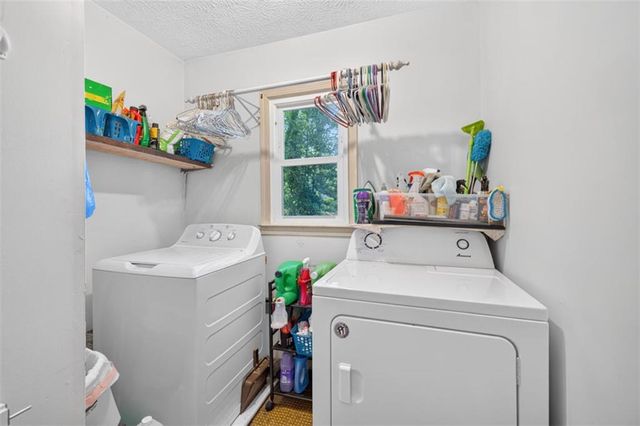 869 Rock Oak Lane, Lawrenceville, GA 30046