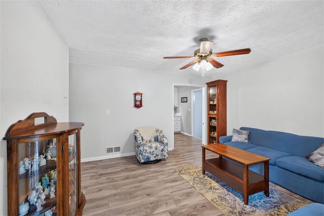 869 Rock Oak Lane, Lawrenceville, GA 30046