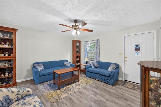 869 Rock Oak Lane, Lawrenceville, GA 30046