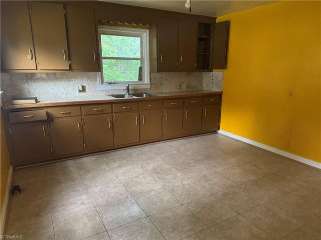 1445 Harrison Avenue, Winston-salem, NC 27105