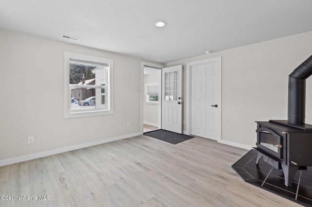 21 Main Ave, Wallace, ID 83873