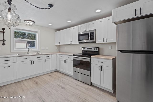 21 Main Ave, Wallace, ID 83873