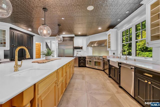 640 Ridgewood Avenue, Ridgewood, NJ 07450