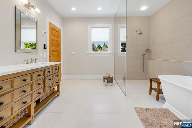 640 Ridgewood Avenue, Ridgewood, NJ 07450