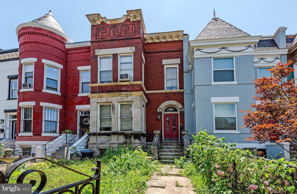 121 R ST NE, Washington, DC 20002