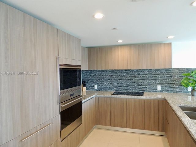 1170 101st St 402, Bay Harbor Islands, FL 33154