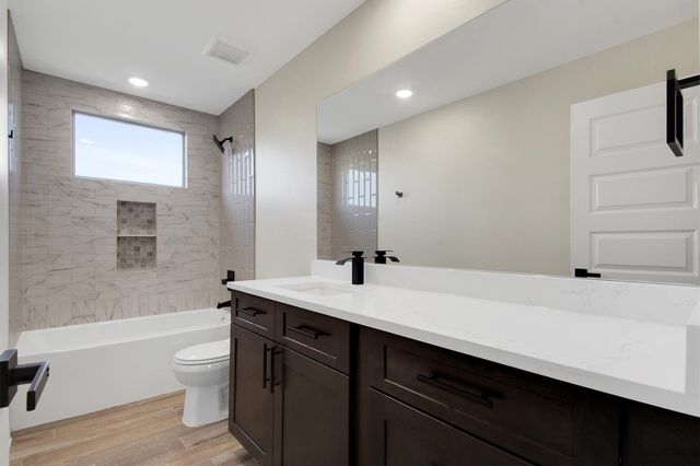 151 Kawainui LN, Bastrop, TX 78602